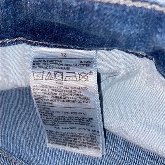 Old Navy Jeans - Picture 4 of 5